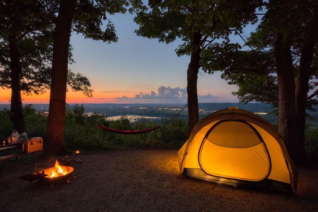 Camping: Utforsk Naturen med Stil og Trygghet